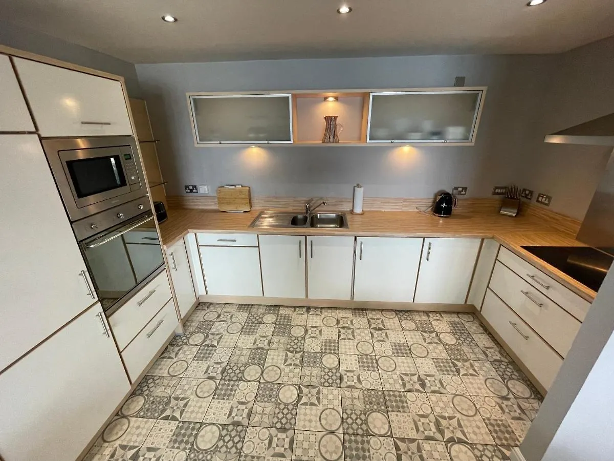 Corinthian Quay Apartment Edinburgh 0*,